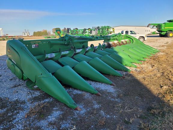 Image of John Deere 612FC equipment image 1