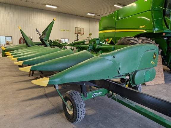 2017 John Deere 612FC Equipment Image0