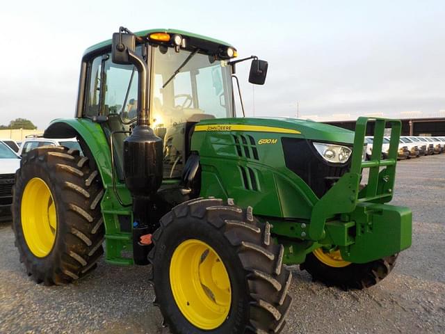 Image of John Deere 6130M equipment image 1