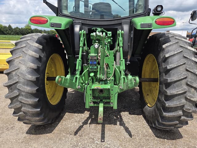 Image of John Deere 6130R equipment image 2