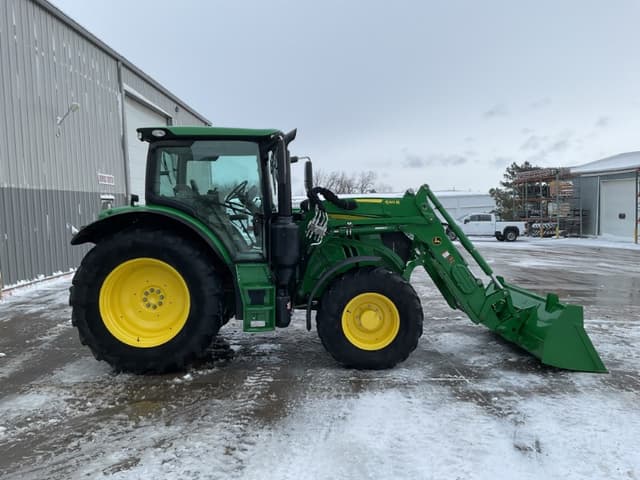 Image of John Deere 6130R equipment image 3