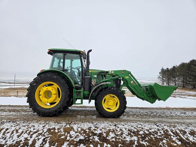 Image of John Deere 6135E equipment image 1