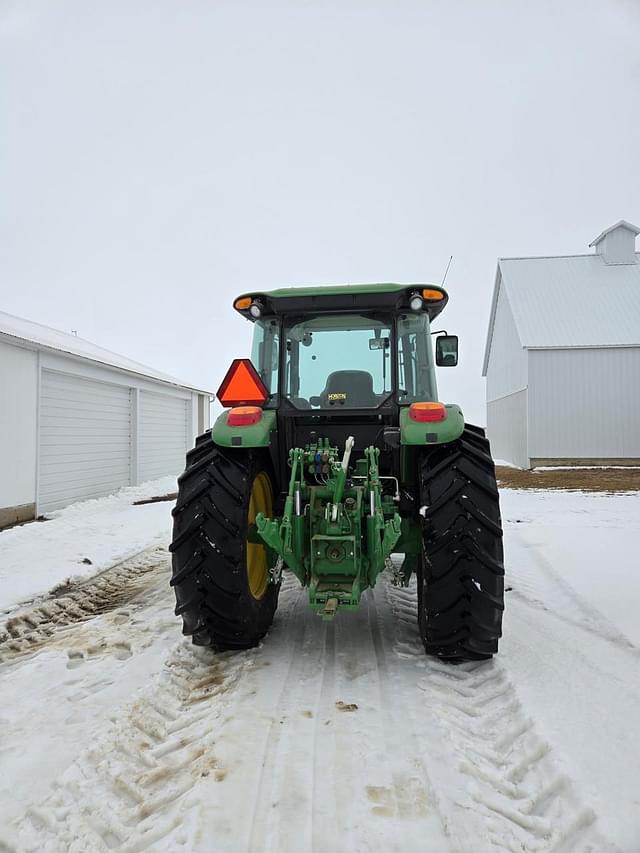 Image of John Deere 6135E equipment image 2