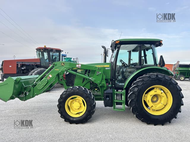 Image of John Deere 6135E equipment image 1