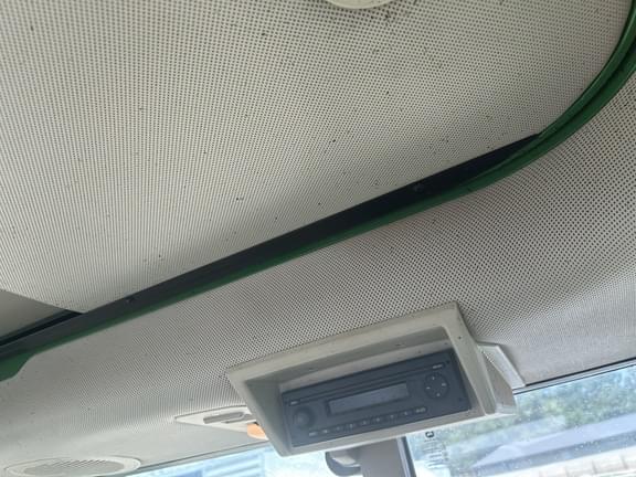Image of John Deere 6145M equipment image 4