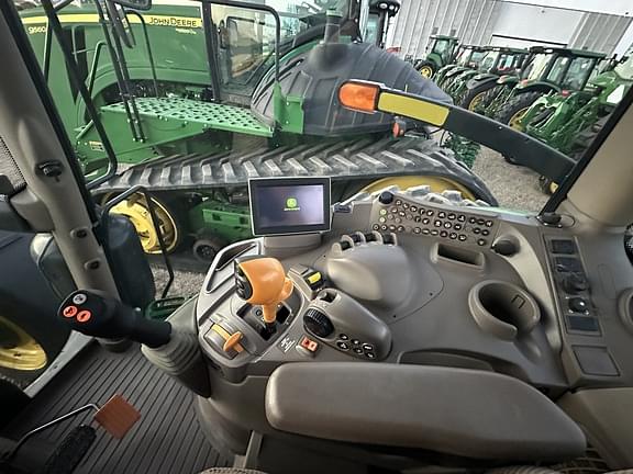 Image of John Deere 6145R equipment image 4