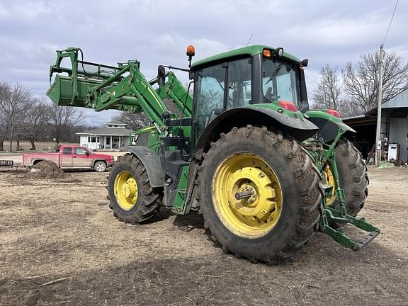 Image of John Deere 6155M equipment image 2