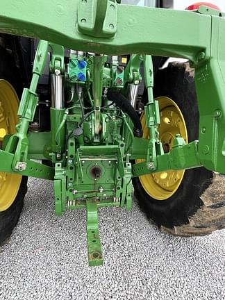 Image of John Deere 6155M equipment image 4