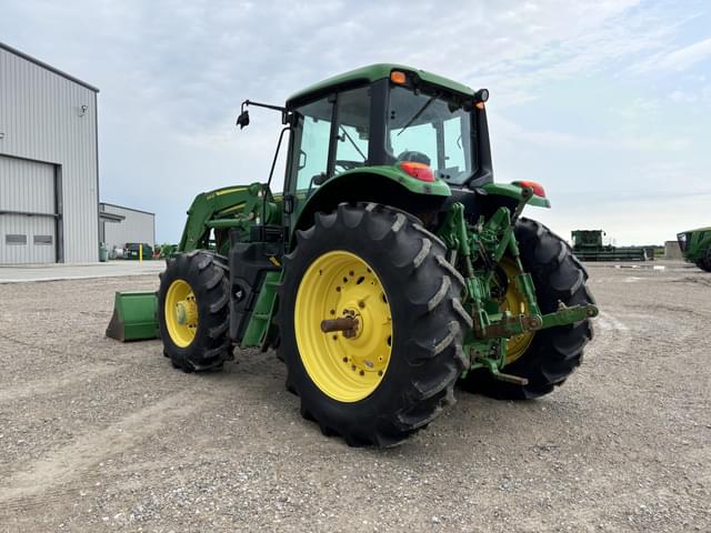 Image of John Deere 6155M equipment image 2