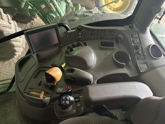 Image of John Deere 6155R equipment image 2