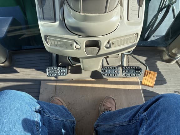 Image of John Deere 6155R equipment image 3