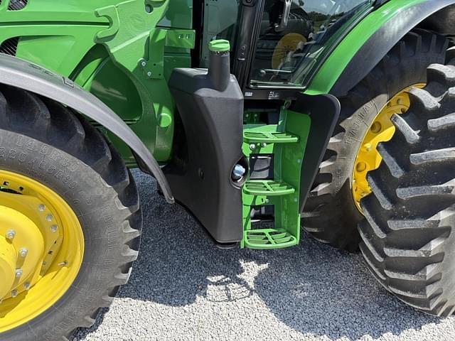 Image of John Deere 6155R equipment image 4