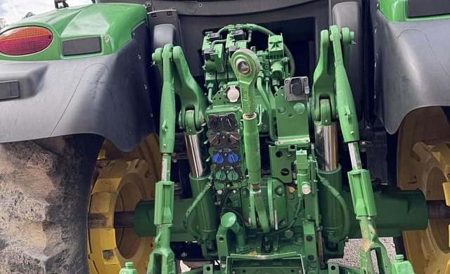 Image of John Deere 6155R equipment image 4