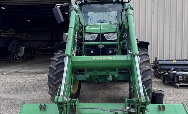 Image of John Deere 6155R equipment image 3