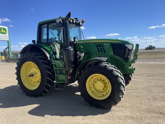 Image of John Deere 6175M equipment image 4