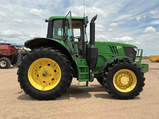 Image of John Deere 6175M equipment image 2