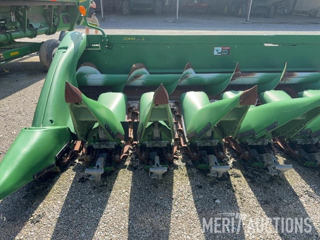 Image of John Deere 618C equipment image 1