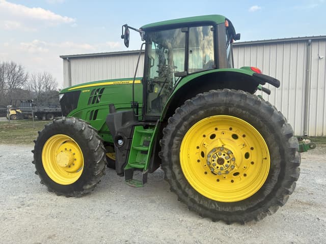 Image of John Deere 6195M equipment image 2