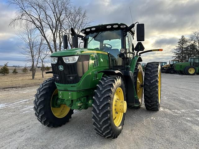 Image of John Deere 6215R equipment image 2