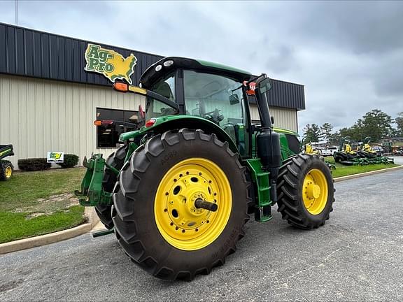 Image of John Deere 6215R equipment image 1