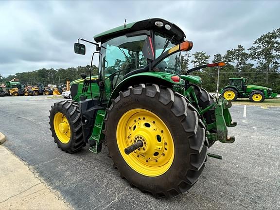 Image of John Deere 6215R equipment image 4