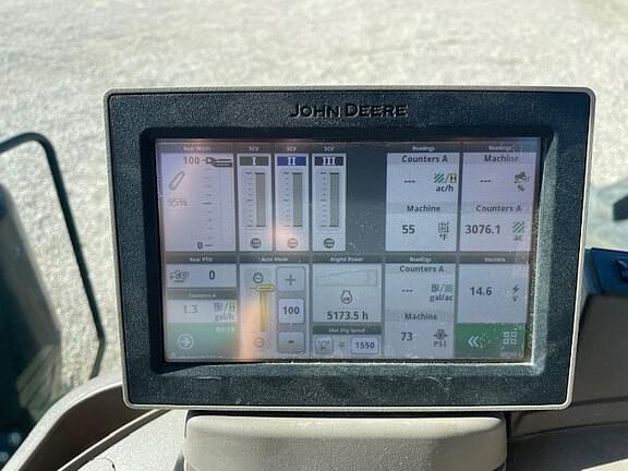 Image of John Deere 6215R equipment image 3