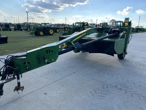 Image of John Deere 630 equipment image 1