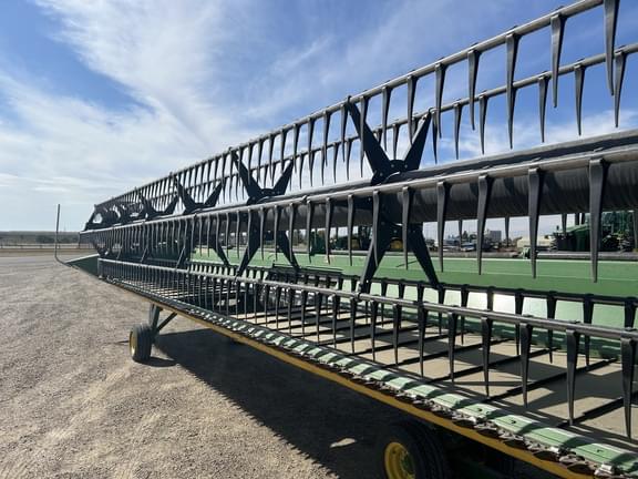 Image of John Deere 630D equipment image 4
