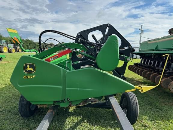 Image of John Deere 630F equipment image 4