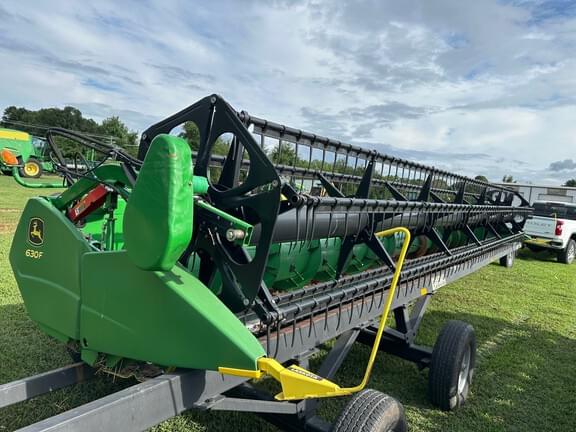 Image of John Deere 630F equipment image 3