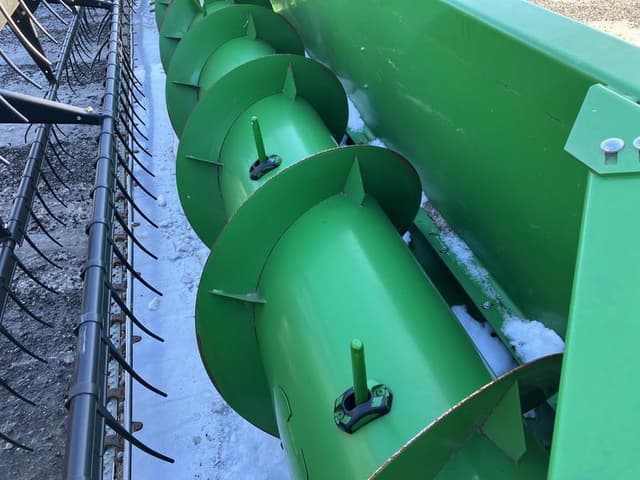 Image of John Deere 630F equipment image 4