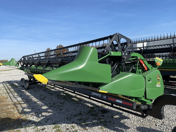 Main image John Deere 635F