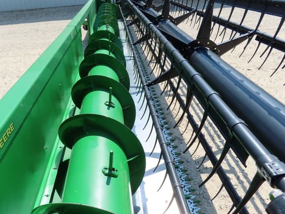 Image of John Deere 630F equipment image 3