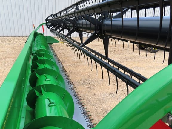 Image of John Deere 630F equipment image 1