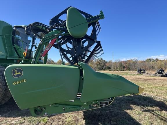 Image of John Deere 630FD equipment image 4