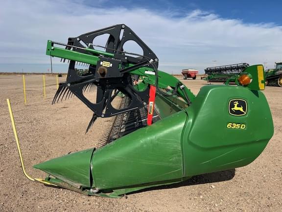 Image of John Deere 635D equipment image 3
