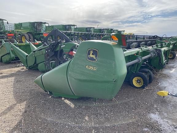 Image of John Deere 635D equipment image 2