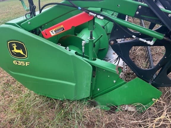 Image of John Deere 635F equipment image 3