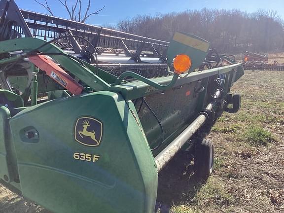 Image of John Deere 635F equipment image 3