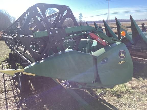 Image of John Deere 635F equipment image 2