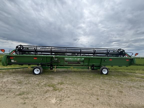 Image of John Deere 635F equipment image 2