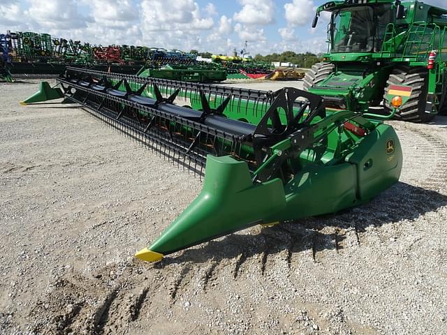 Image of John Deere 635F equipment image 1