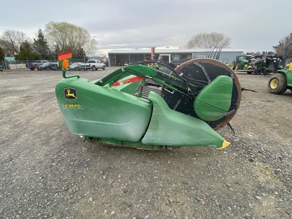 Image of John Deere 635FD equipment image 1