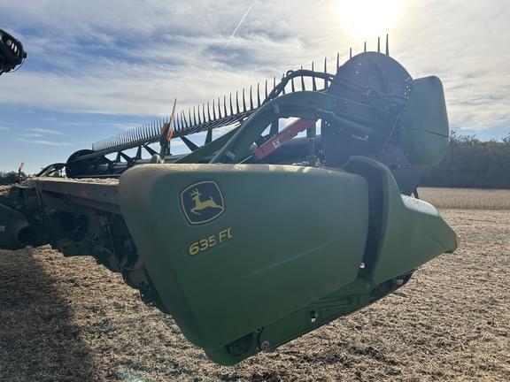 Image of John Deere 635FD equipment image 1