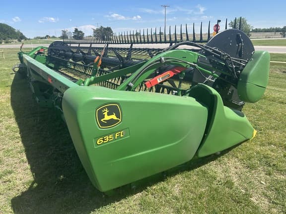 Image of John Deere 635FD equipment image 1
