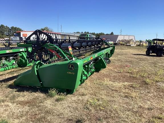 Image of John Deere 635FD equipment image 3