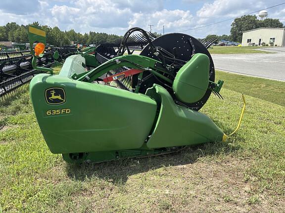Image of John Deere 635FD equipment image 4
