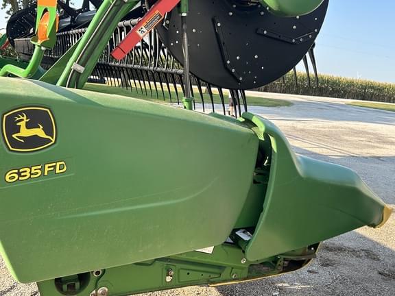 Image of John Deere 635FD equipment image 2