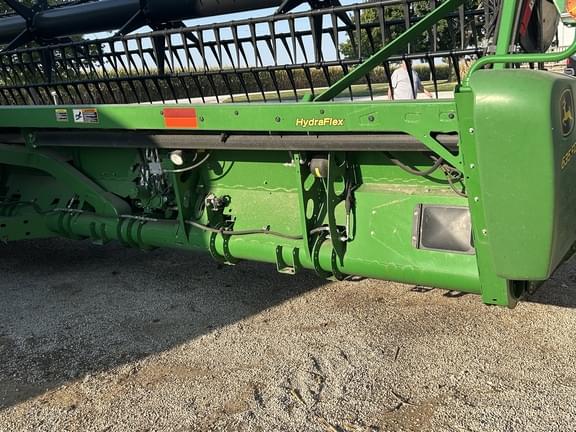 Image of John Deere 635FD equipment image 3