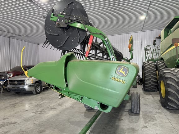 2017 John Deere 635FD Equipment Image0